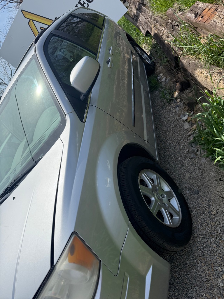 2009 Chrysler Town & Country Touring's photo