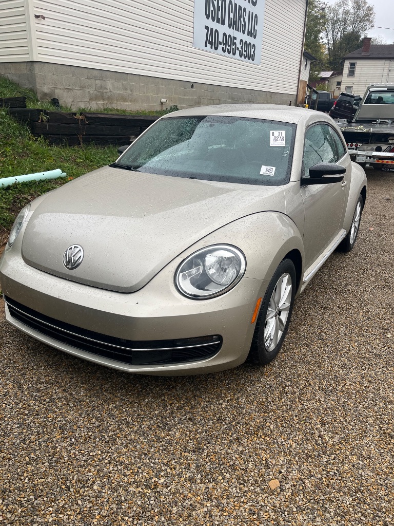 2013 Volkswagen Beetle 2.0's photo