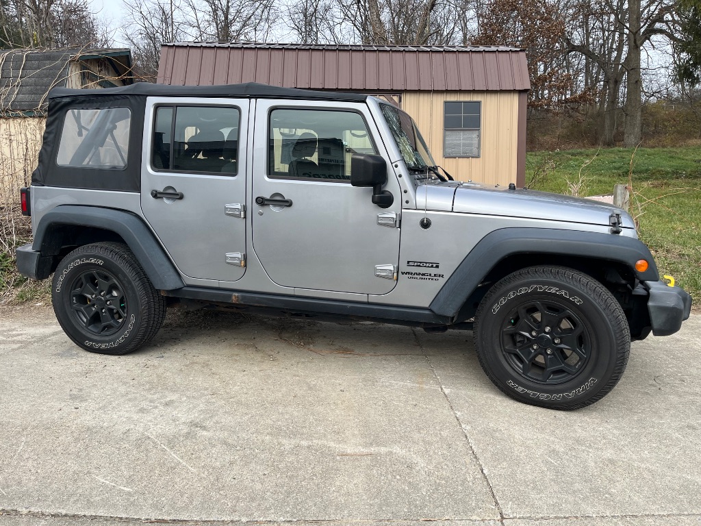 2015 Jeep Wrangler Unlimited Sport's photo