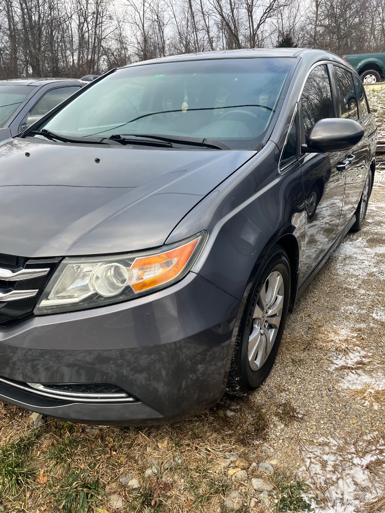 2016 Honda Odyssey SE's photo